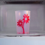 Trinkbecher natur-transparent mit Antirutsch-Blume, 220 ml
